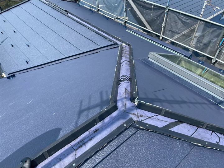 スーパーガルテクト本葺き完了