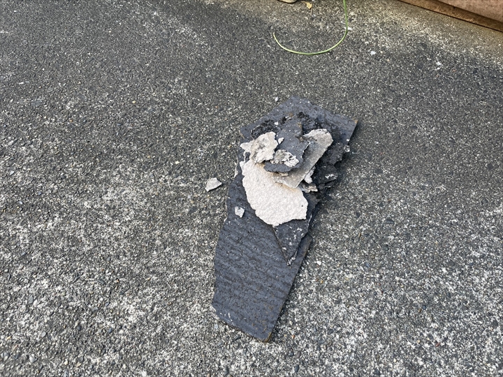 落ちてきたスレート屋根