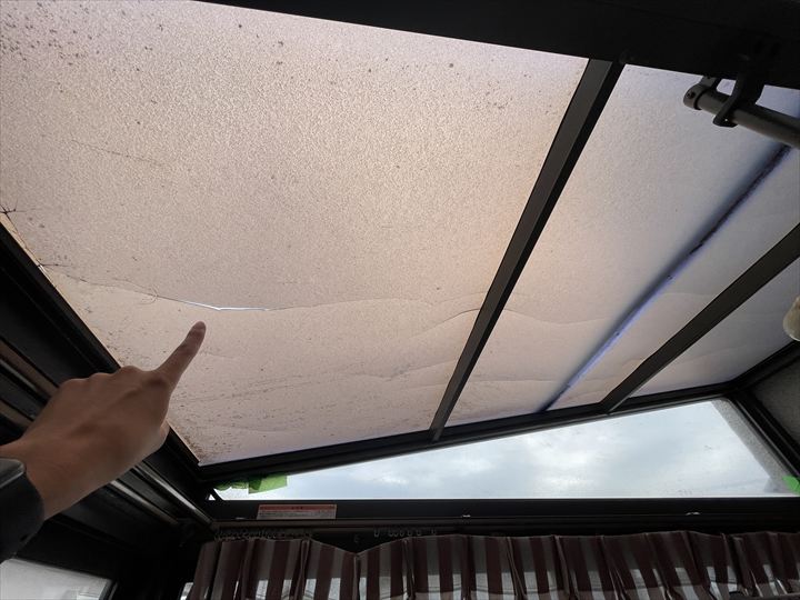 熱割れしたサンルーム屋根