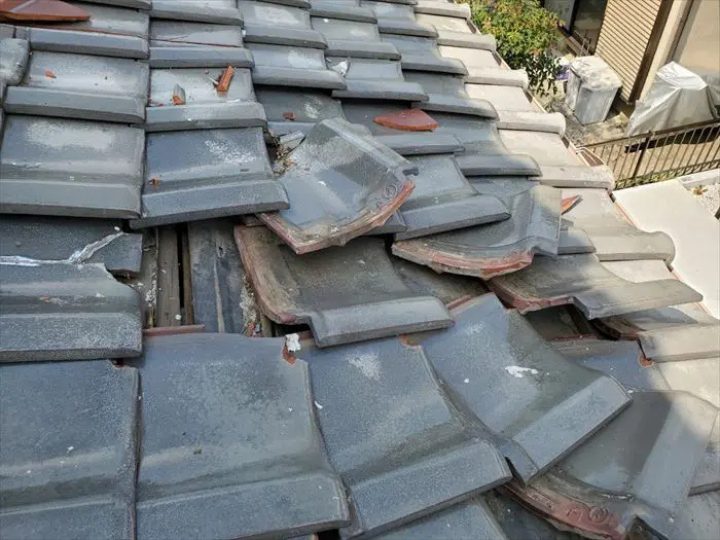 台風による瓦の飛散