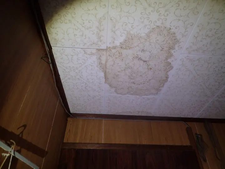 天井の雨漏り