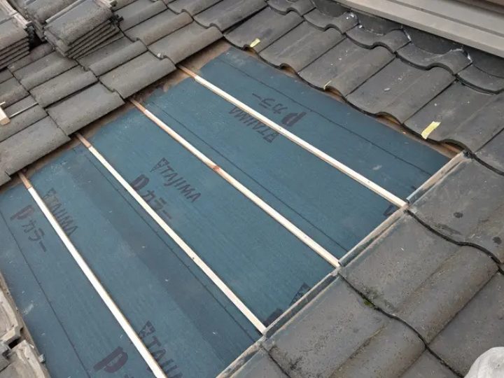 ドローンでの調査が難しい屋根下地