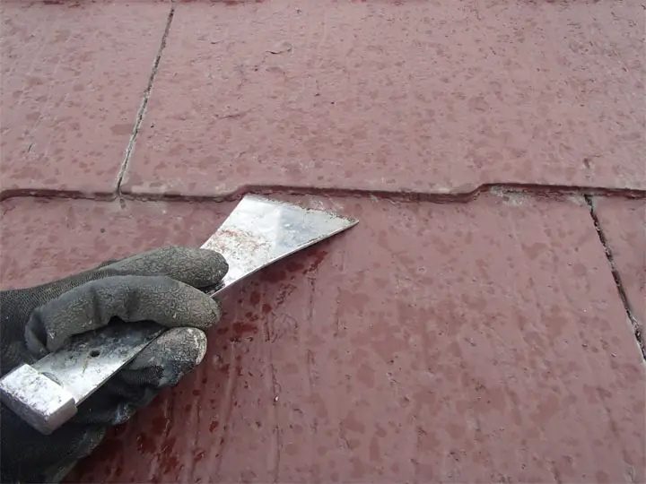 縁切り不足のスレート屋根