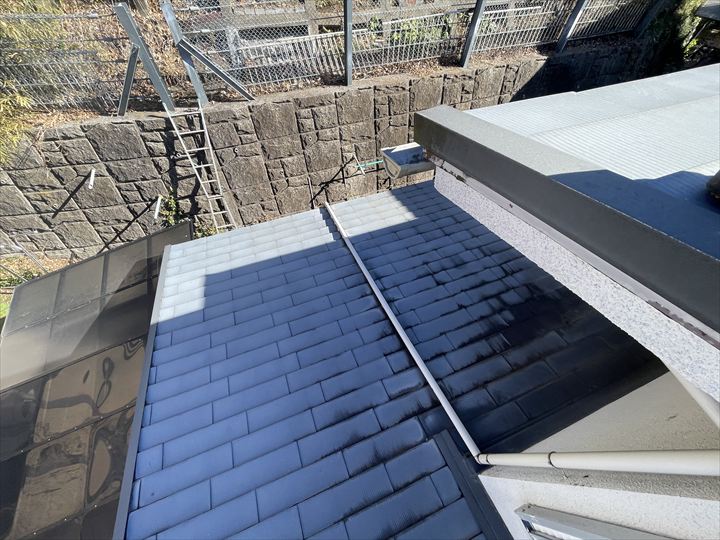 苔が生えた屋根