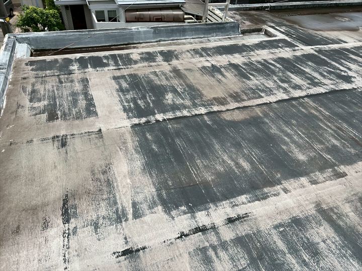 劣化したシート防水