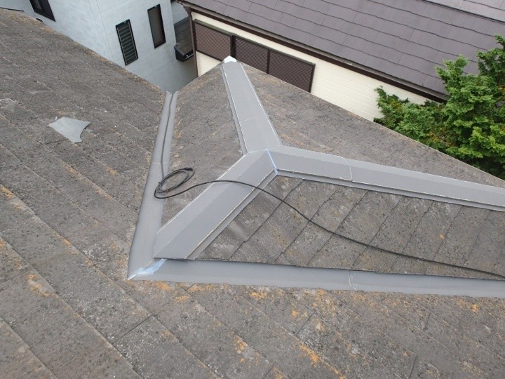 スレート屋根が劣化した状態