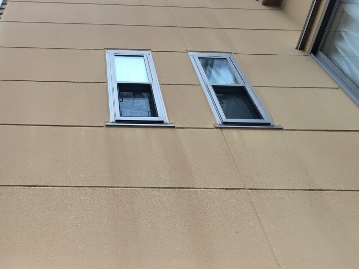 ALC外壁の状態を点検