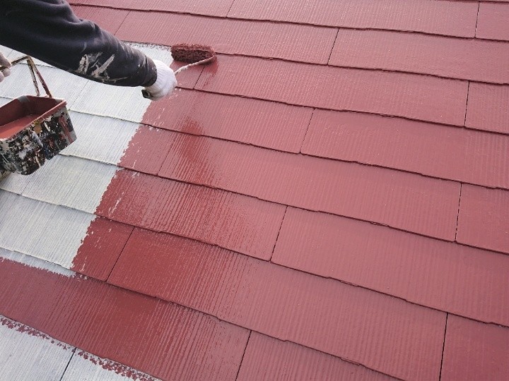 サーモアイSi(クールブラウン色)を用いた中塗り作業