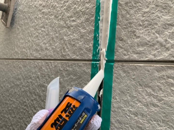 外壁のコーキング補修