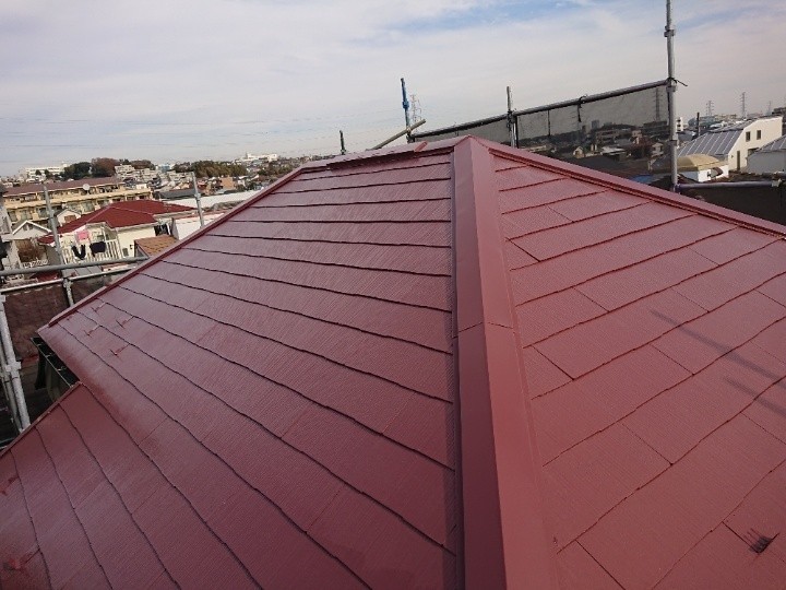 サーモアイSi(クールブラウン色)を用いた上塗り作業