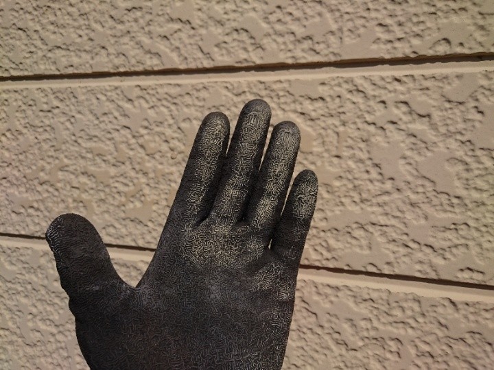 窯業サイディング外壁にチョーキングが発生