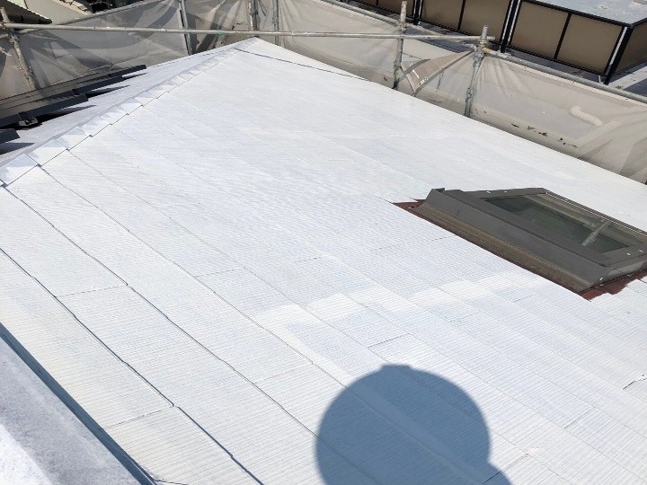 サーモアイシーラーを用いて下塗り作業