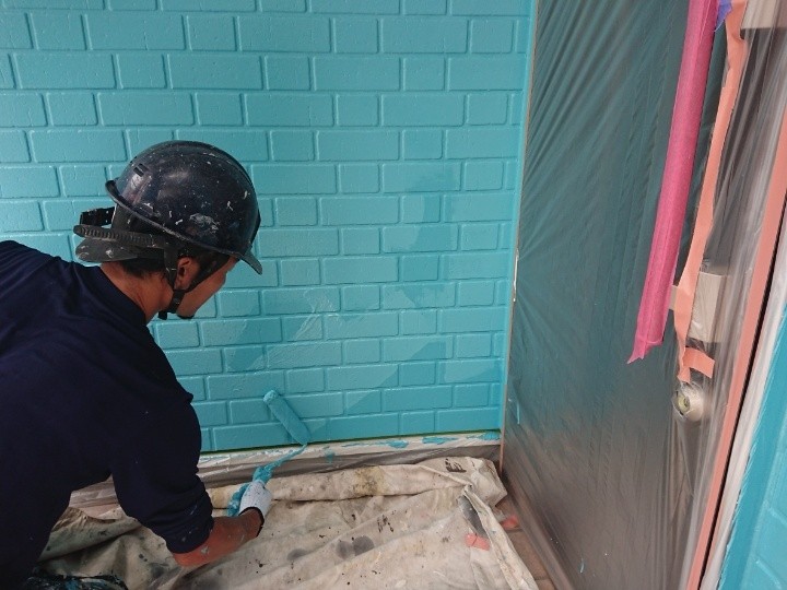 パーフェクトトップを用いた中塗り上塗り作業（一層・二層）