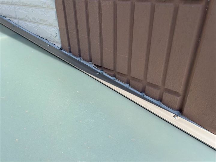 こちらにも隙間が