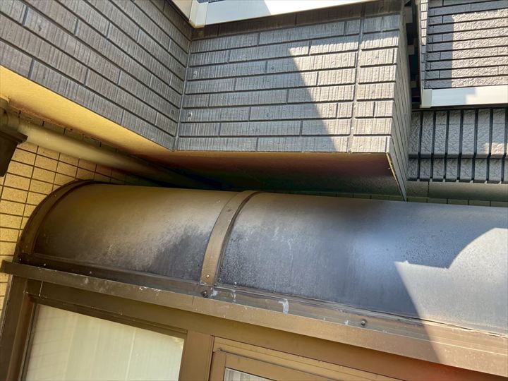 こちらはもっと狭い・・・