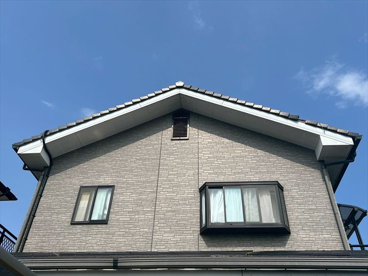 下から見たケラバ