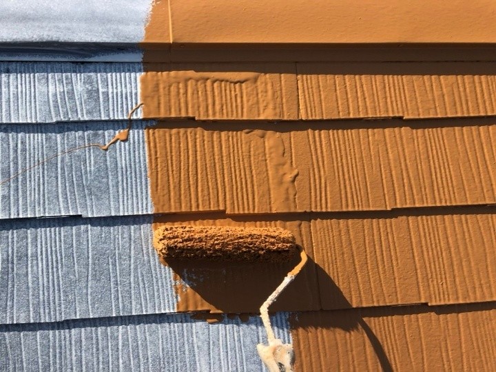 遮熱型塗料サーモアイSiで「中塗り」作業