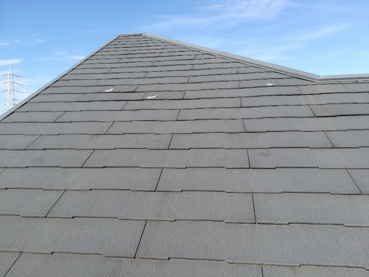 築10年のスレート屋根は塗膜劣化が発生