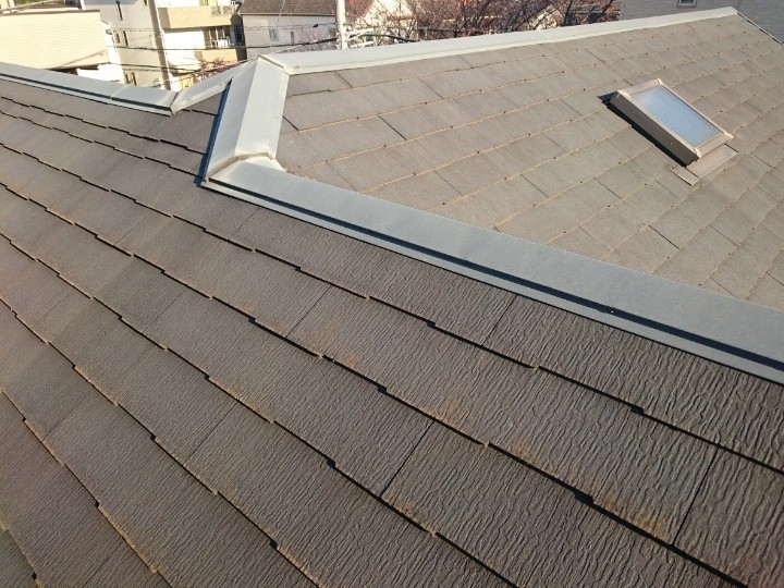 スレート屋根の状態を確認