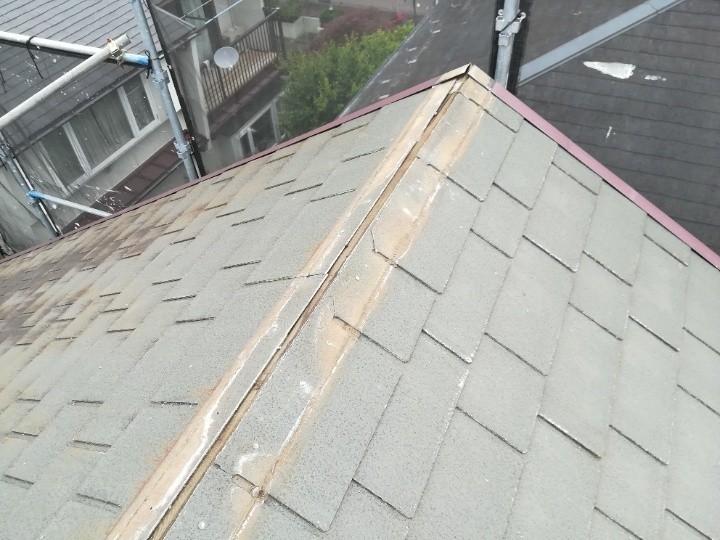 既存の「棟板金・貫板」を撤去