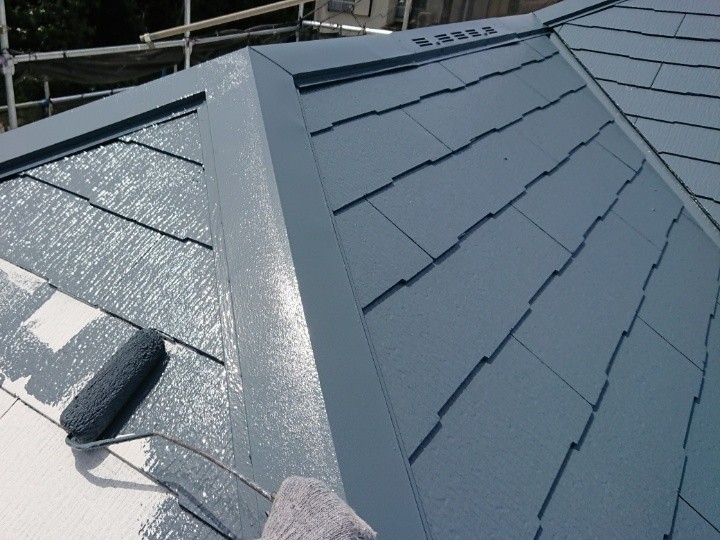 サーモアイSi（クールアルドワーズブルー）で中塗り作業