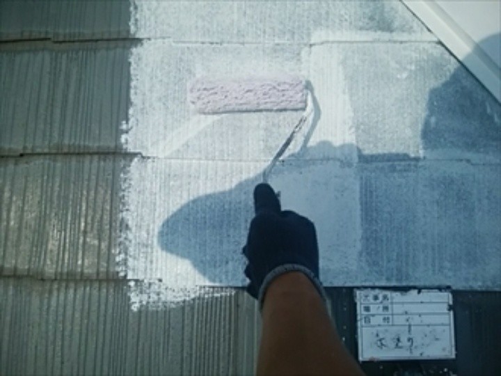 サーモアイシーラーで下塗り作業