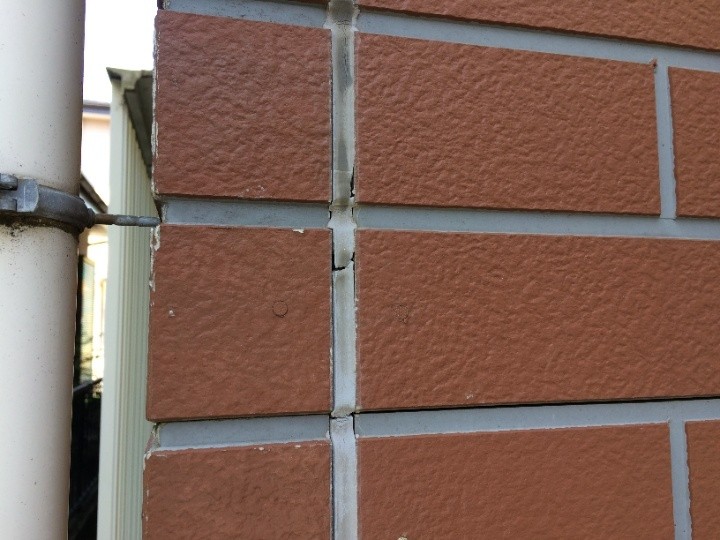 コーキングが劣化したサイディング外壁