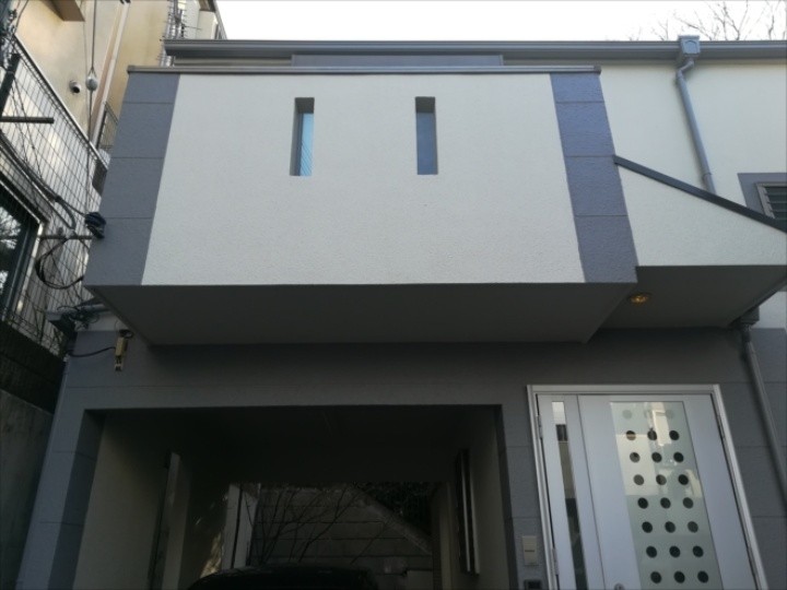 パーフェクトトップで外壁塗装（下塗り・中塗り・上塗りの三層仕上げ）