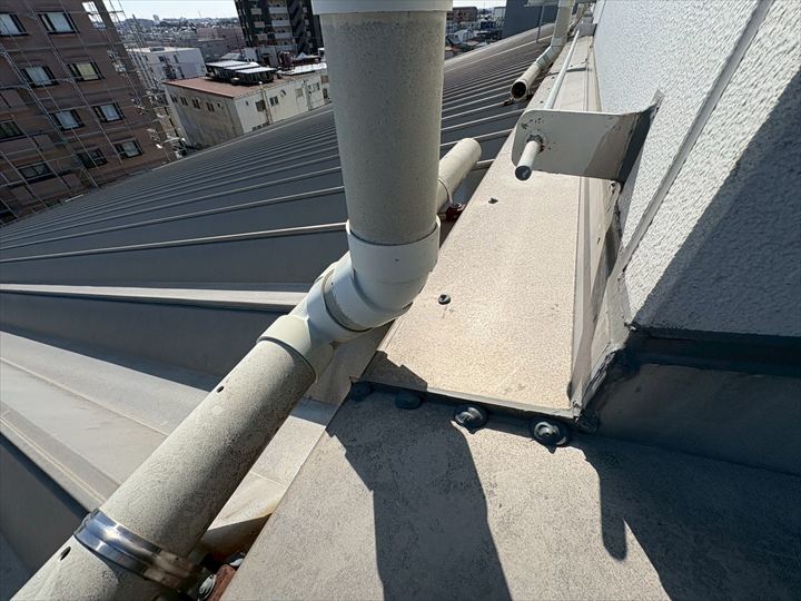 どうやら塔屋のライン上が怪しい