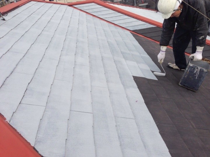 ベスコロフィラーHGで下塗り作業