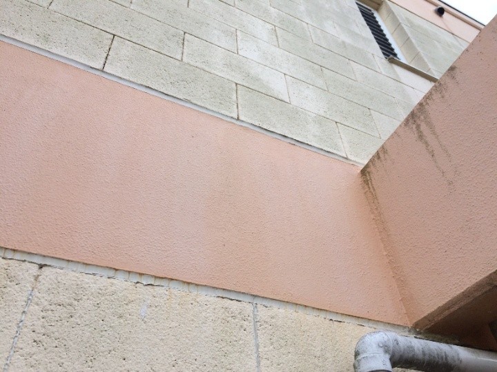 外壁の状態を確認