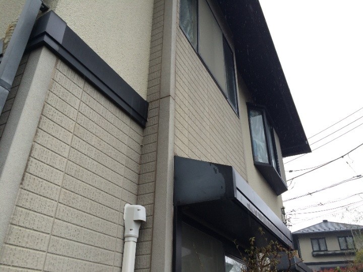 外壁の状態を確認