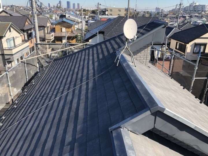 表面が傷んだスレート屋根