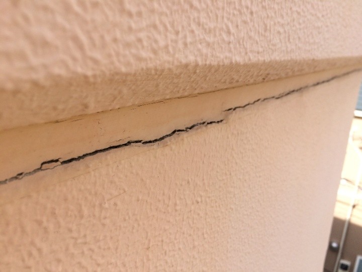 外壁のコーキングが劣化した状態