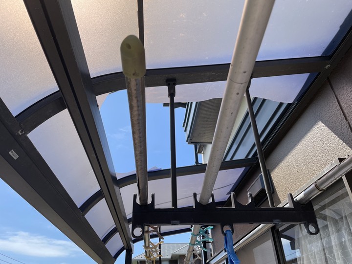 強風で割れてしまった