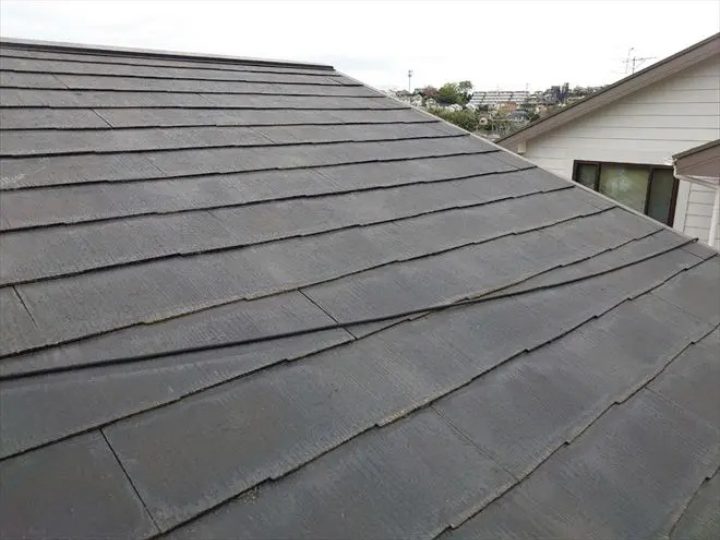 色あせたスレート屋根