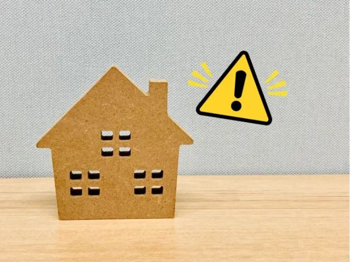 お住まいの模型と注意の表示