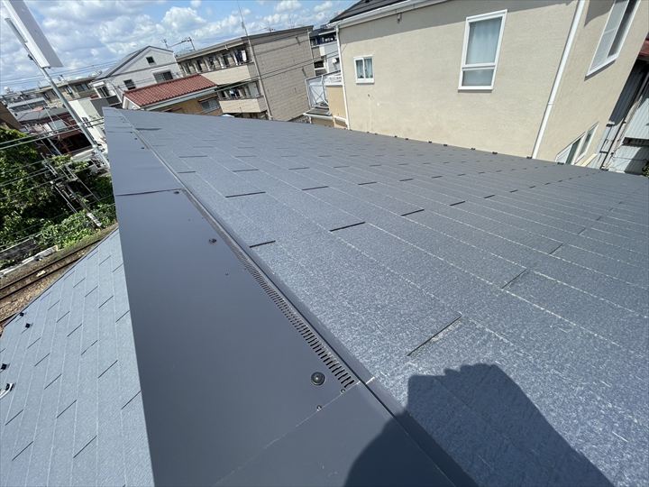 換気棟がある主屋根