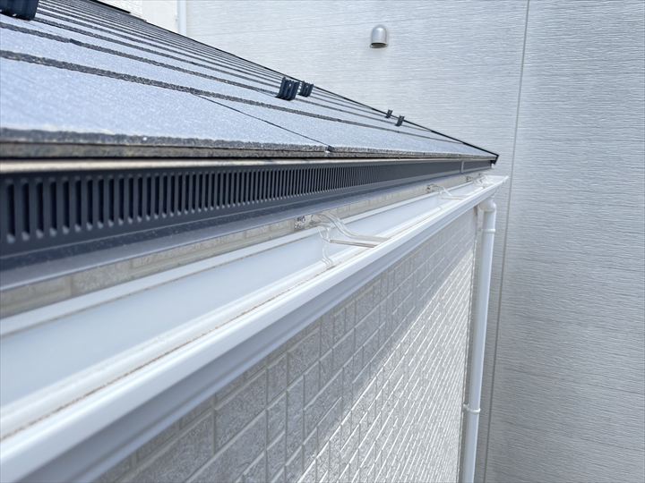 相模原市で屋根換気棟と壁際屋根を調査、換気設備は充実