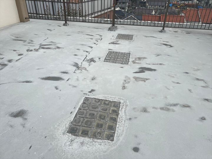 摩耗が見られる屋上面