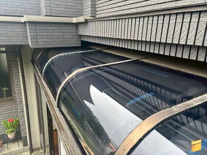 ポリカーボネートの屋根