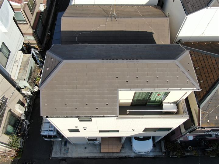 住宅全体の屋根全景
