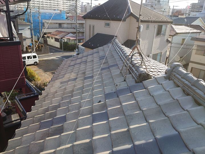 港北区の瓦屋根全景