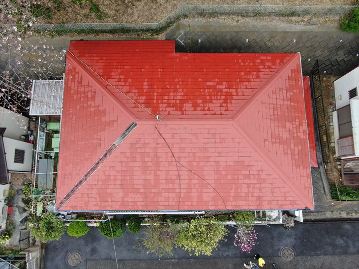 上空から見た棟板金飛散