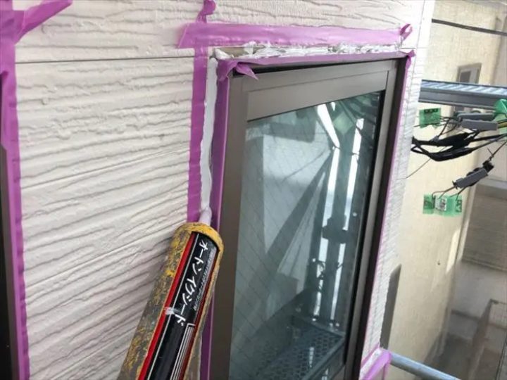 コーキング施工の様子