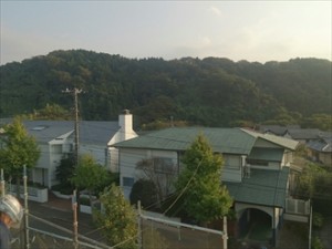 葉山町、緑に囲まれた