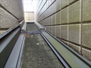 シングルベスト雨漏り|通路部屋根|木部水腐れ|雨漏り調査横浜市港北区