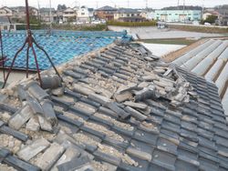 横浜市緑区で瓦屋根から金属屋根へ葺き替え工事