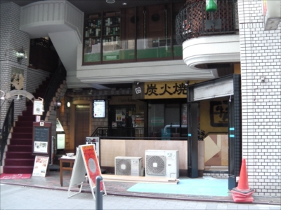 横浜市中区関内｜店舗の内装改修とコロニアル屋根塗装
