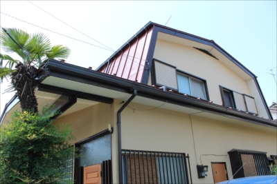 以前、瓦棒屋根の葺き替え工事をおこなったお客様をお伺いしました